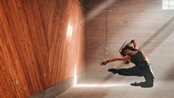 The Benefits of Dance Therapy: How to Improve Your Mental Health Through Dance